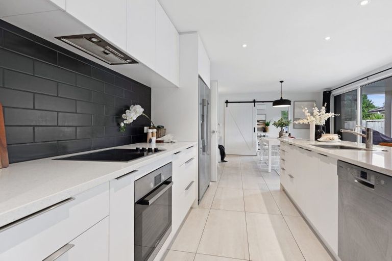 Photo of property in 63 Awatira Drive, Papamoa Beach, Papamoa, 3118