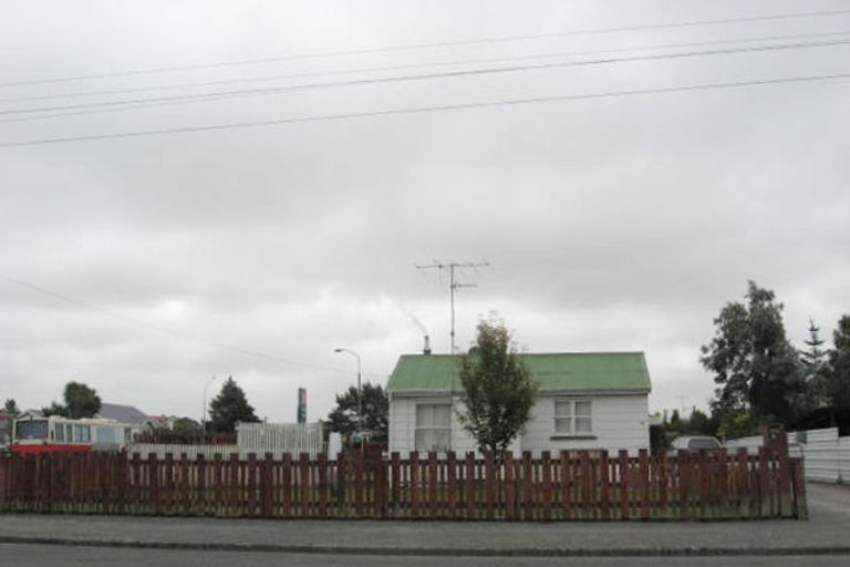 Photo of property in 88 Mcmurdo Street, Tinwald, Ashburton, 7700