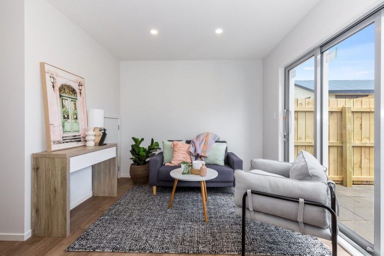 Photo of property in 12 Mana Avenue, Titahi Bay, Porirua, 5022