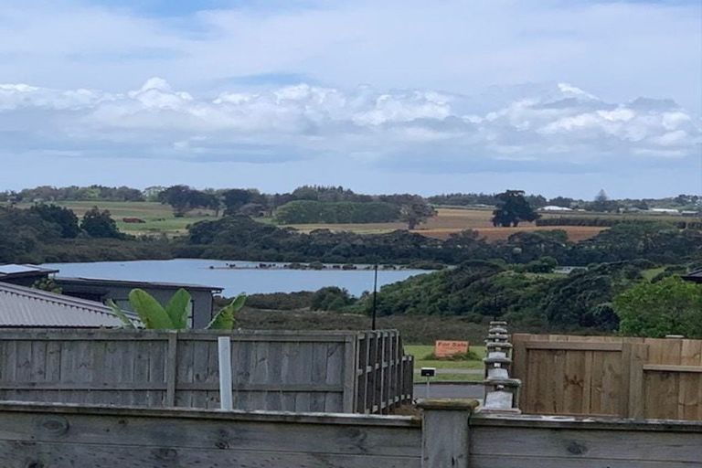 Photo of property in 5 Rere Awa Road, Glenbrook, Waiuku, 2681
