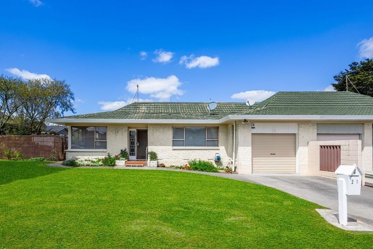 Photo of property in 21 Brynbela Court, Papakura, 2110