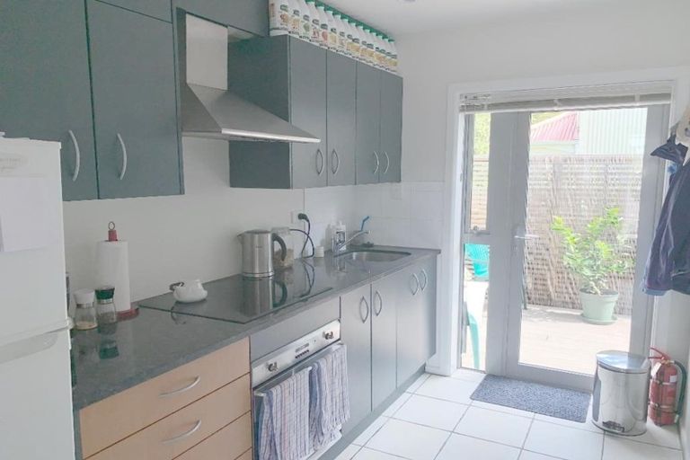 Photo of property in 231u8 Marine Parade, Seatoun, Wellington, 6022