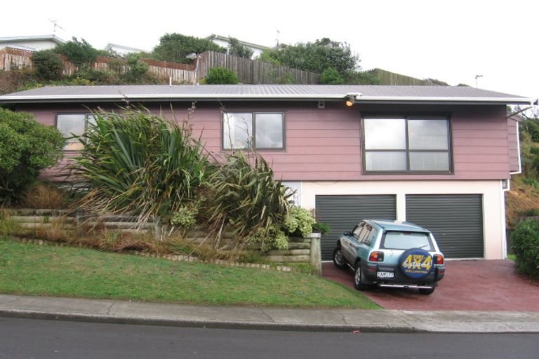 Photo of property in 31b Fitzpatrick Street, Newlands, Wellington, 6037