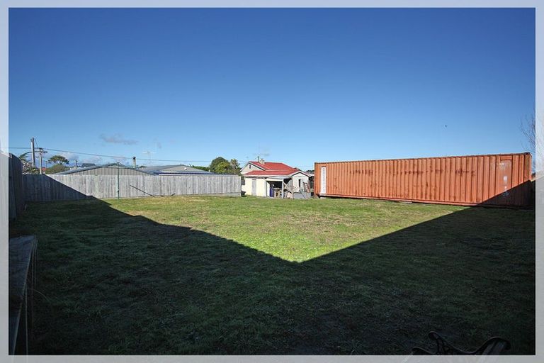 Photo of property in 5 Linklater Avenue, Foxton Beach, Foxton, 4815