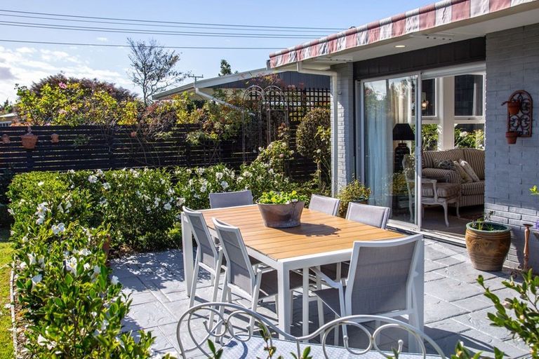 Photo of property in 22 Mahupuku Street, Greytown, 5712