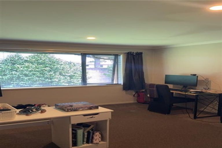 Photo of property in 32 Nielsen Gardens, Rototuna, Hamilton, 3210