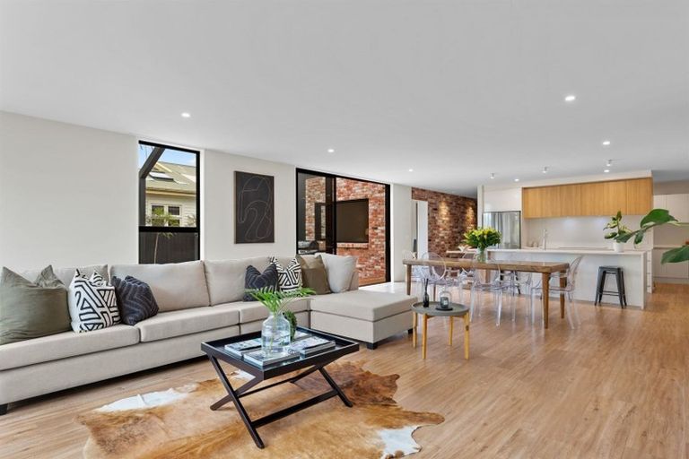 Photo of property in 3 Saint Martins Road, Saint Martins, Christchurch, 8022