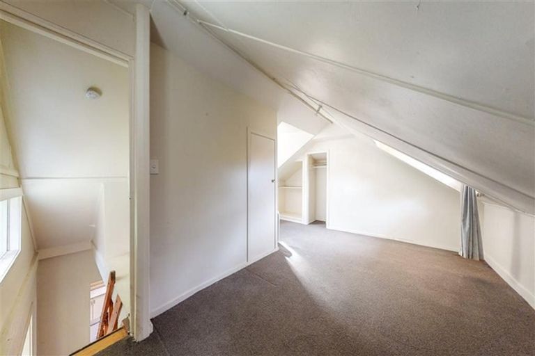 Photo of property in 1/13 Garden Road, Northland, Wellington, 6012