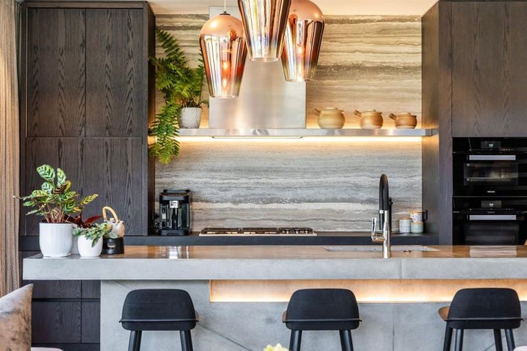 Photo of property in 41 Craig Road, Milford, Auckland, 0620