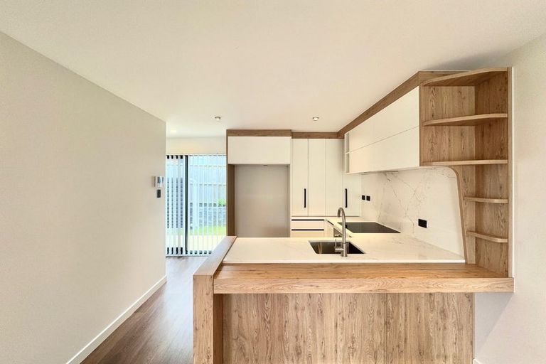 Photo of property in 2/30 Wellesley Road, Mangere Bridge, Auckland, 2022