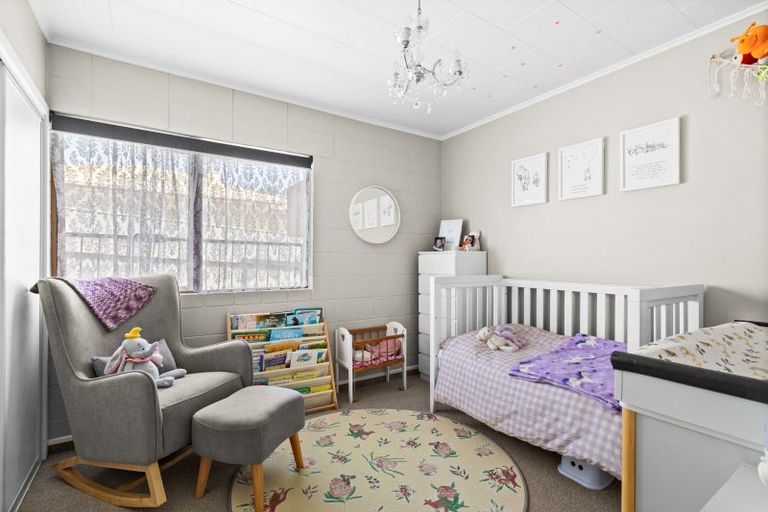 Photo of property in 21 Shortland Street, Tamatea, Napier, 4112