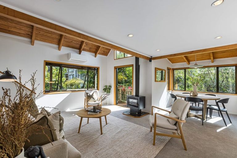 Photo of property in 1/234 Beach Road, Campbells Bay, Auckland, 0630