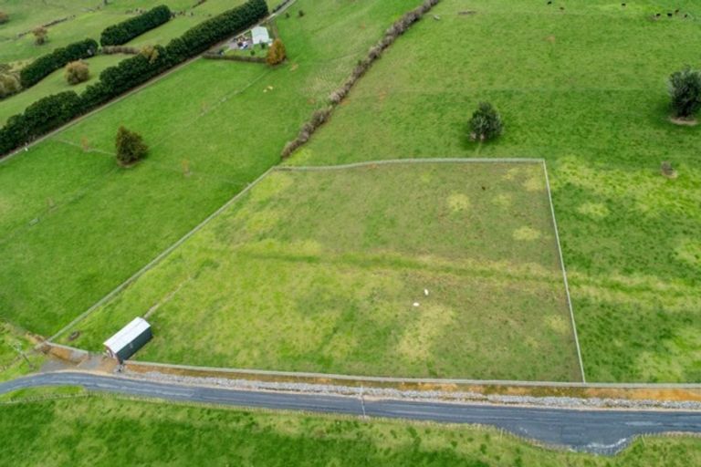 Photo of property in 143a Ingram Road, Bombay, Drury, 2579