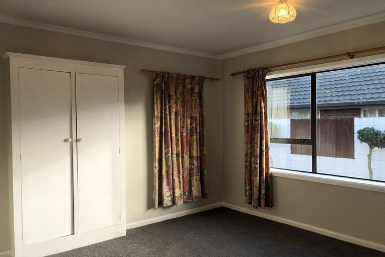 Photo of property in 126 Yaldhurst Road, Sockburn, Christchurch, 8042