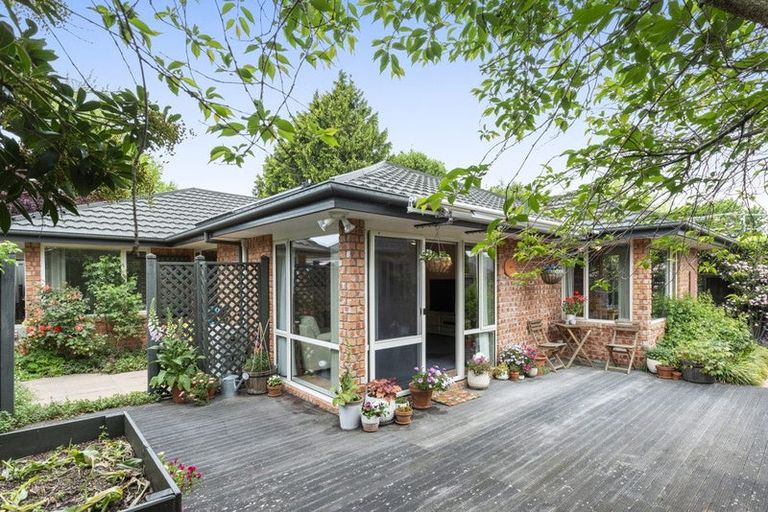 Photo of property in 26 Larch Place, Casebrook, Christchurch, 8051