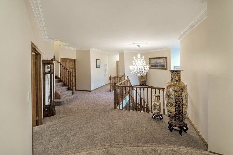 Photo of property in 18 Stevenson Way, Cockle Bay, Auckland, 2014