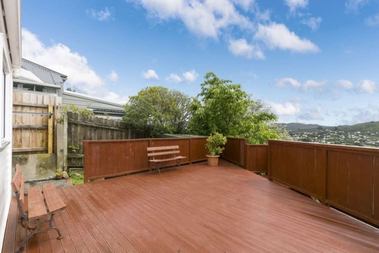 Photo of property in 105 Orangi Kaupapa Road, Northland, Wellington, 6012