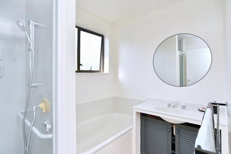 Photo of property in 1/40b Chipping Lane, Redwood, Christchurch, 8051