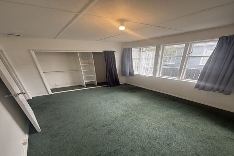 Photo of property in 19 Collett Street, Naenae, Lower Hutt, 5011