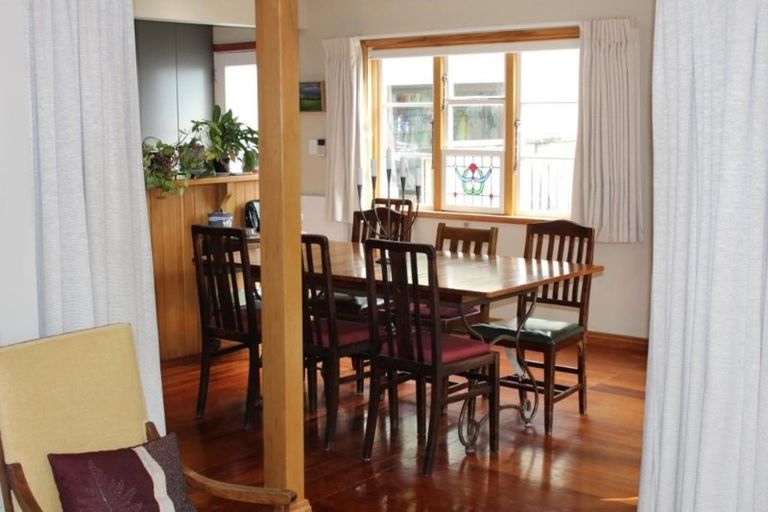 Photo of property in 10 Chisenhall Street, Karori, Wellington, 6012