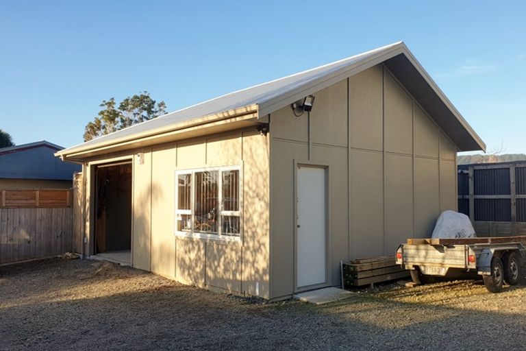 Photo of property in 8a Vincent Drive, Levin, 5510