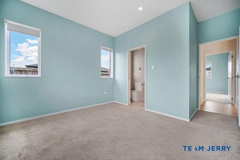 Photo of property in 40 Holcroft Street, Papakura, 2110