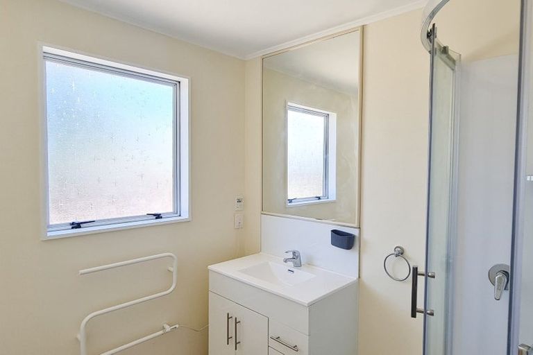 Photo of property in 66 Dominica Crescent, Grenada Village, Wellington, 6037