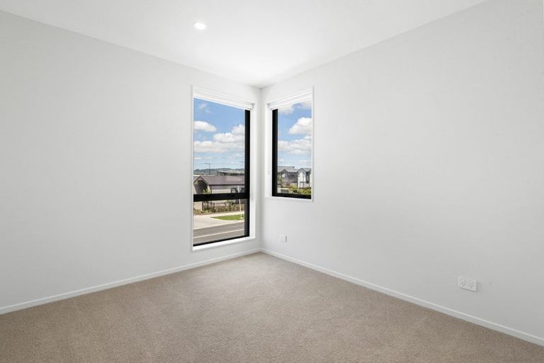 Photo of property in 3 Ngakoro Road, Karaka, Papakura, 2113