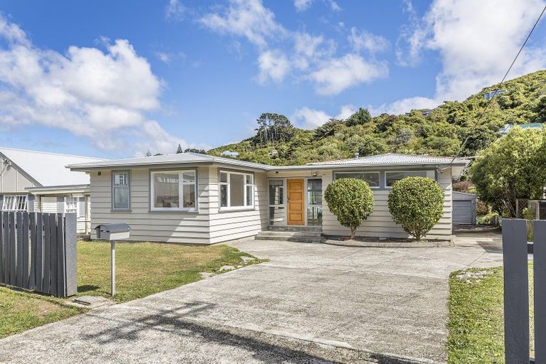 Photo of property in 99 Parkvale Road, Karori, Wellington, 6012