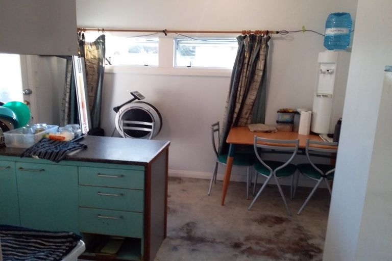 Photo of property in 4 Humphrey Kemp Avenue, Henderson, Auckland, 0612