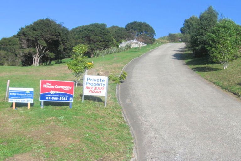 Photo of property in 71 Tarapatiki Drive, Whitianga, 3510