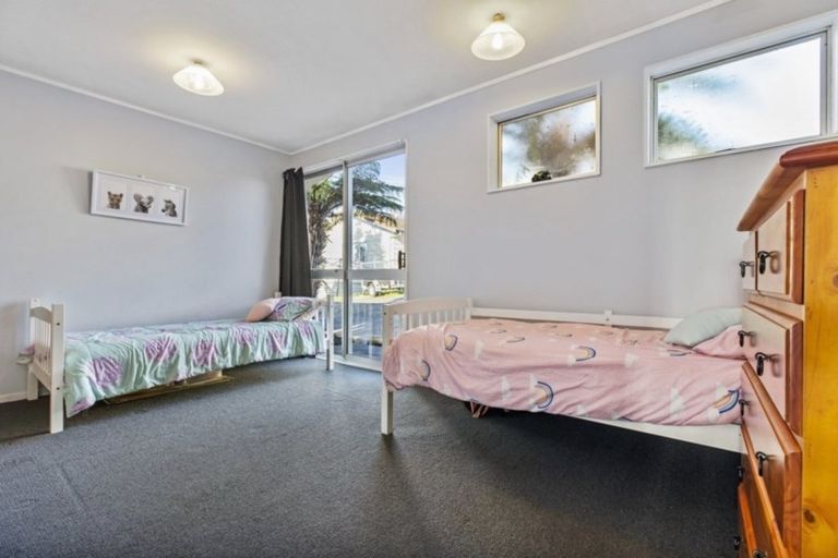 Photo of property in 24a/3 Waimumu Road, Massey, Auckland, 0614