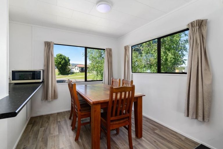 Photo of property in 21 Sequoia Crescent, Owhata, Rotorua, 3010