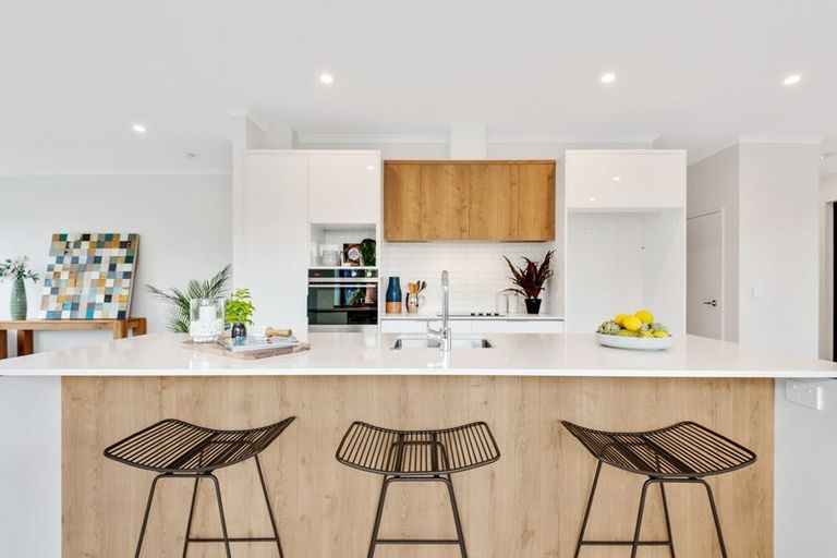 Photo of property in 67 Taikura Avenue, Red Beach, 0932