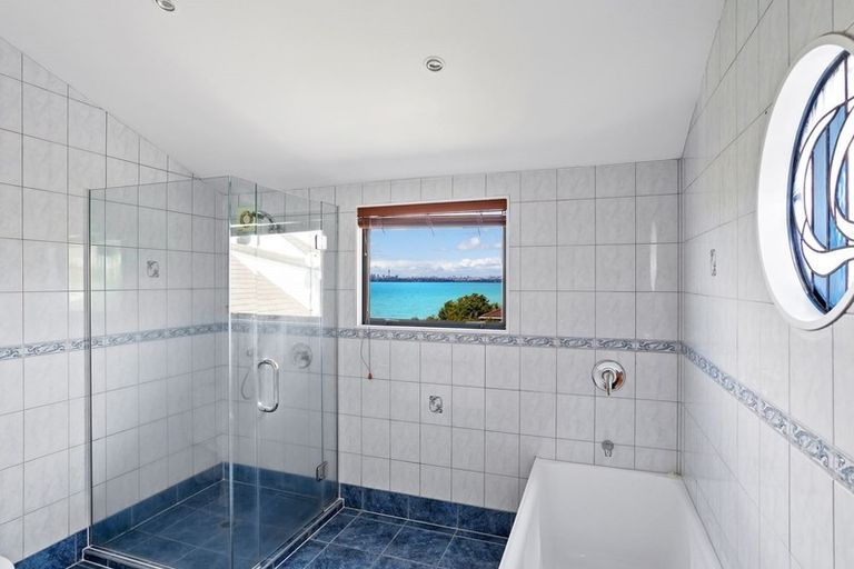 Photo of property in 5 Capstan Court, Te Atatu Peninsula, Auckland, 0610