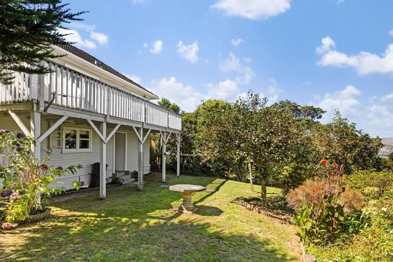 Photo of property in 19 Hiwi Crescent, Titahi Bay, Porirua, 5022