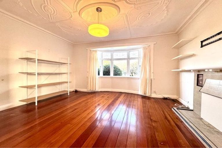 Photo of property in 12 Burrows Avenue, Karori, Wellington, 6012