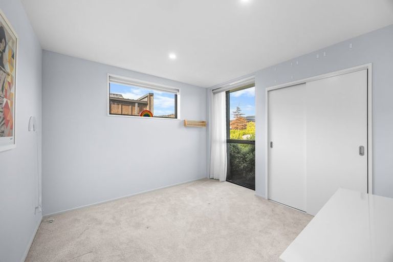 Photo of property in 52 Obelisk Street, Wanaka, 9305