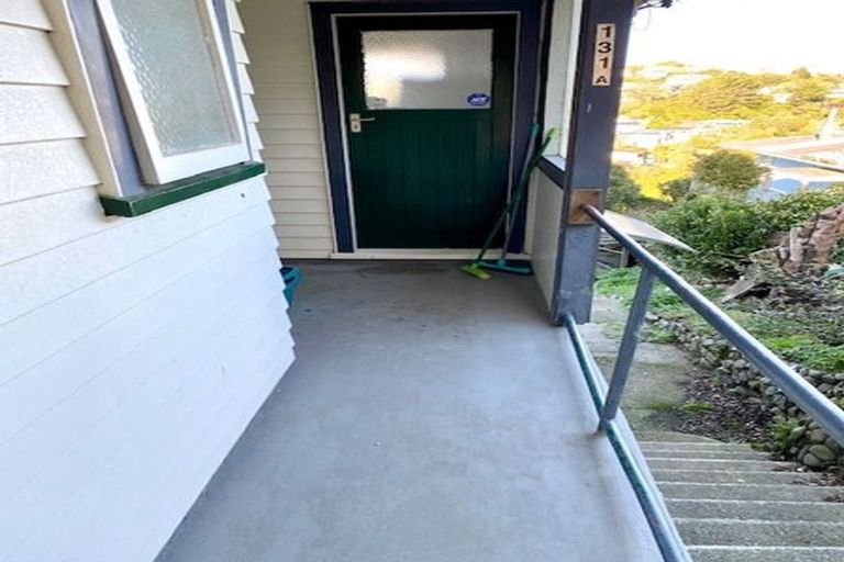 Photo of property in 131 Ruskin Road, Newlands, Wellington, 6037