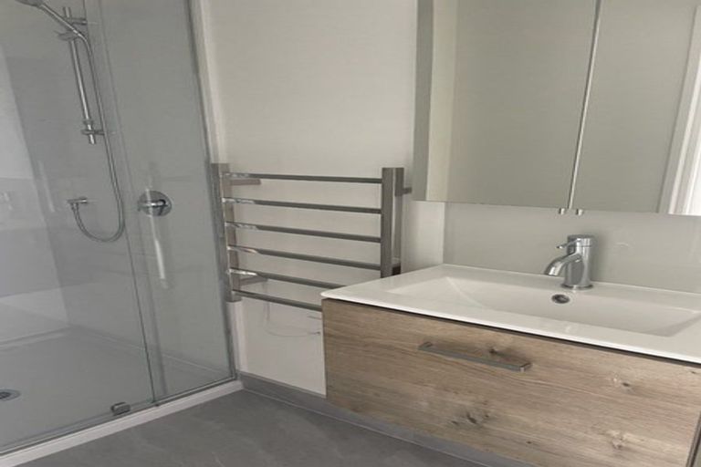 Photo of property in 9/25 Jabuka Street, Glen Eden, 0602