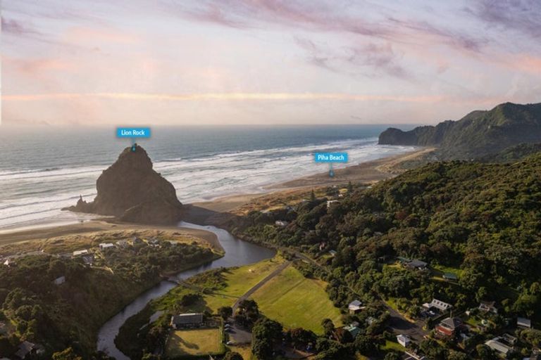 Photo of property in 132 Seaview Road, Piha, New Lynn, 0772