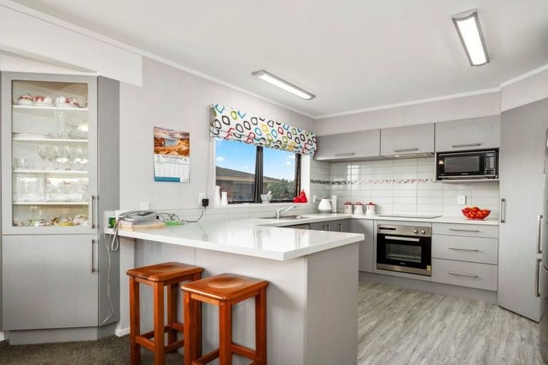 Photo of property in 8a Ascot Place, Mount Maunganui, 3116