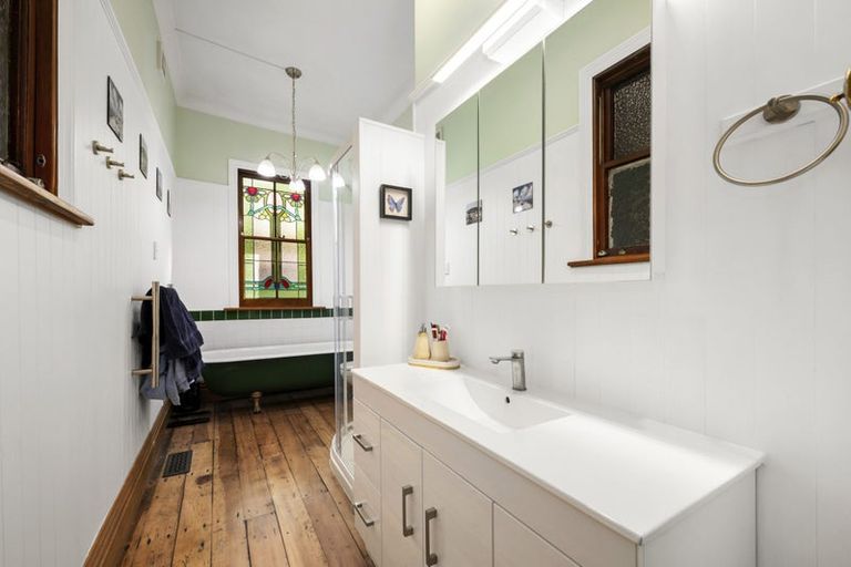 Photo of property in 28 Devon Street, Aro Valley, Wellington, 6021