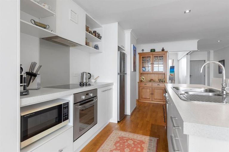 Photo of property in 310/332 Maunganui Road, Mount Maunganui, 3116