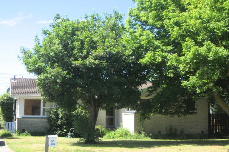 Photo of property in 30 Malabar Crescent, Broomfield, Christchurch, 8042