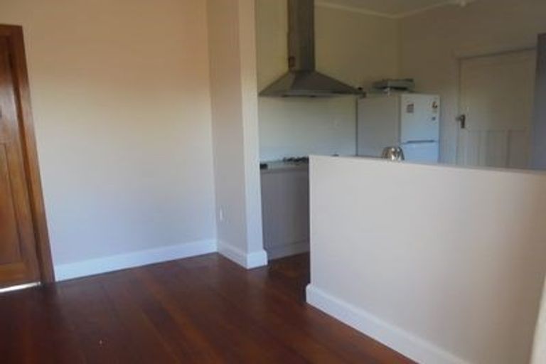 Photo of property in 7 Pembroke Road, Northland, Wellington, 6012