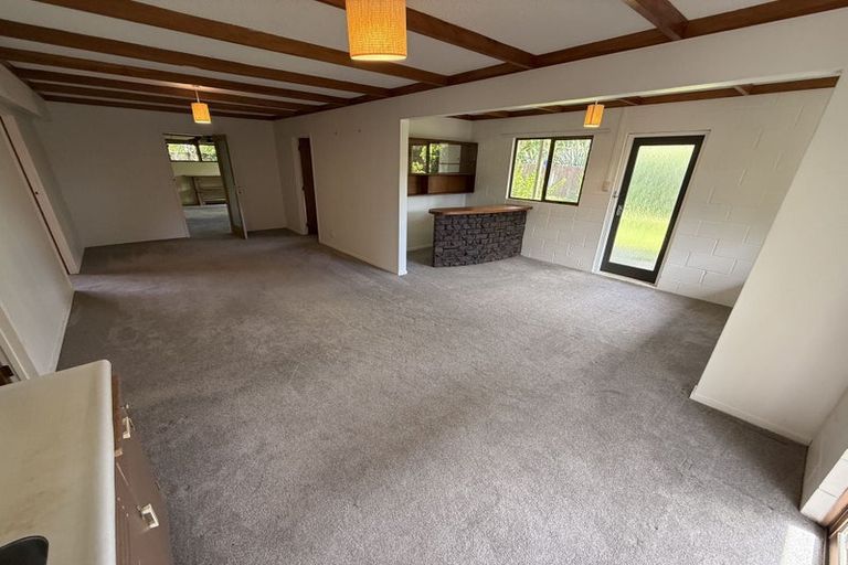 Photo of property in 2/17 Glenvar Road, Torbay, Auckland, 0630