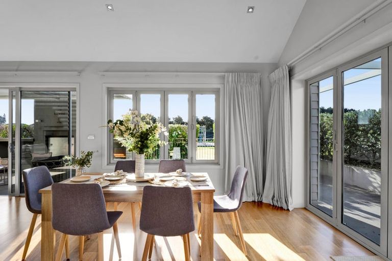 Photo of property in 1 Gleneagles Way, Waiwhakaiho, New Plymouth, 4312