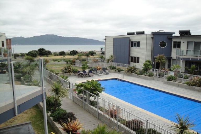 Photo of property in 4-u27 Seaview Road, Paraparaumu Beach, Paraparaumu, 5032