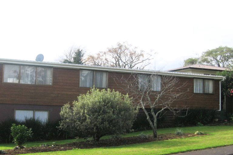 Photo of property in 1/12 Red Hill Road, Red Hill, Papakura, 2110
